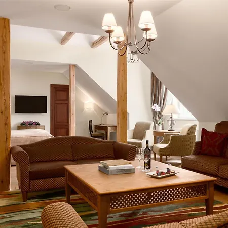 Grand Hotel Kempinski High Tatras Strbske Pleso Exterior photo